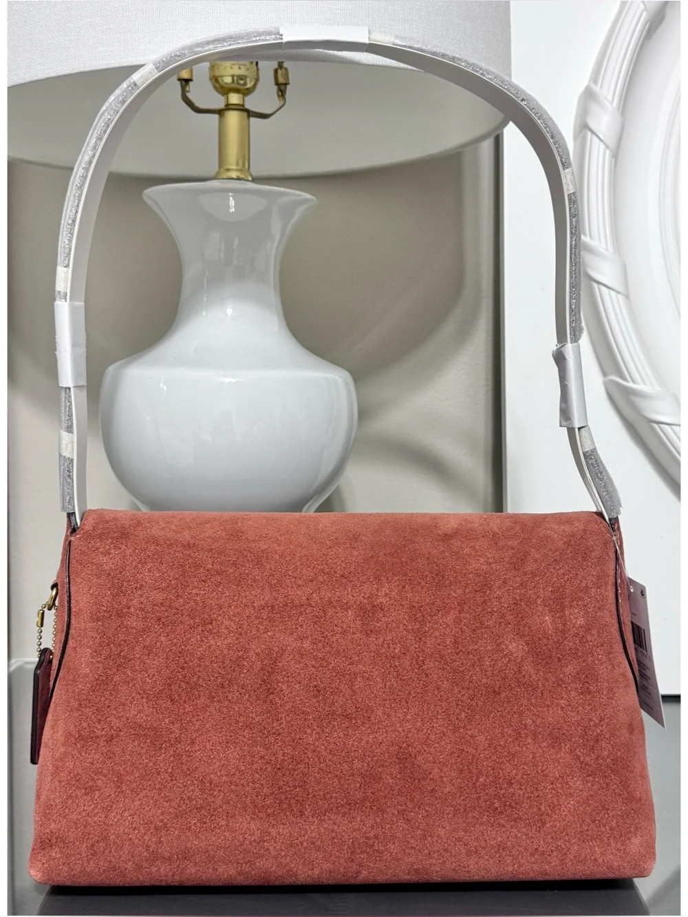 COACH Chelsea Shoulder Bag 30, CLAY SUEDE